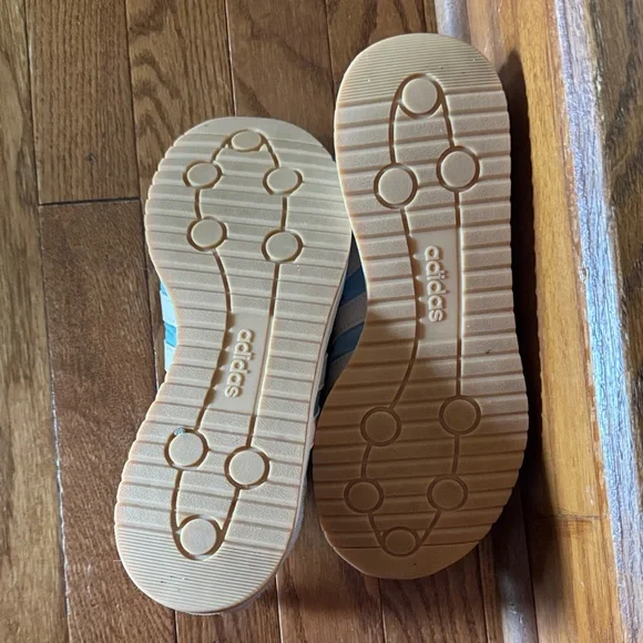 Adidas Women’s 70’s Run 2.0 - Picture 7 of 7